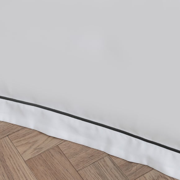 Carousel navigation image position 3 of 7