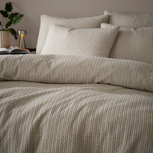 Carousel navigation image position 2 of 4