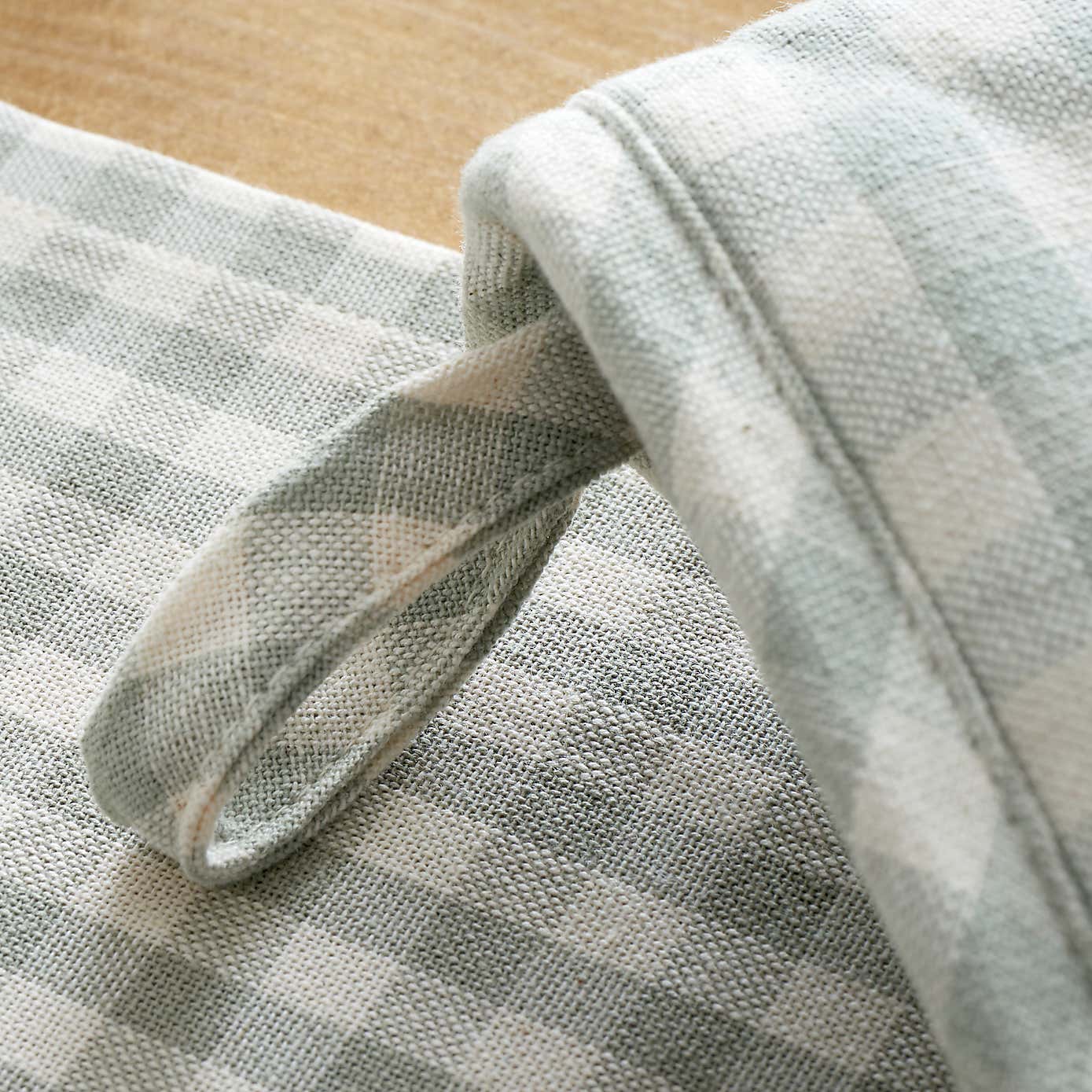 Carousel zoom image position 3 of 3