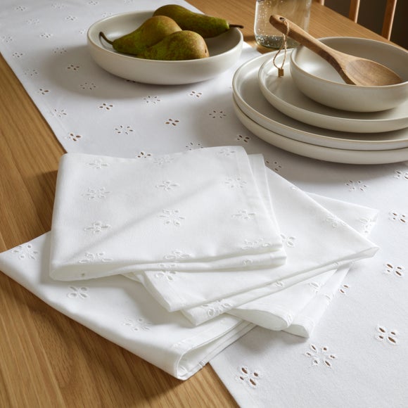 Set of 4 Broderie Anglaise Cotton Napkins