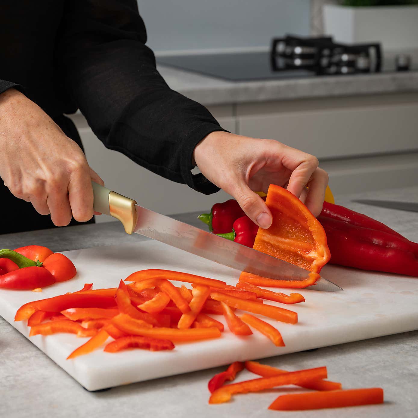 Carousel zoom image position 2 of 4