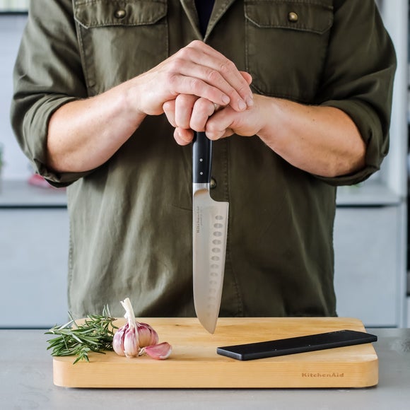 Carousel navigation image position 3 of 7