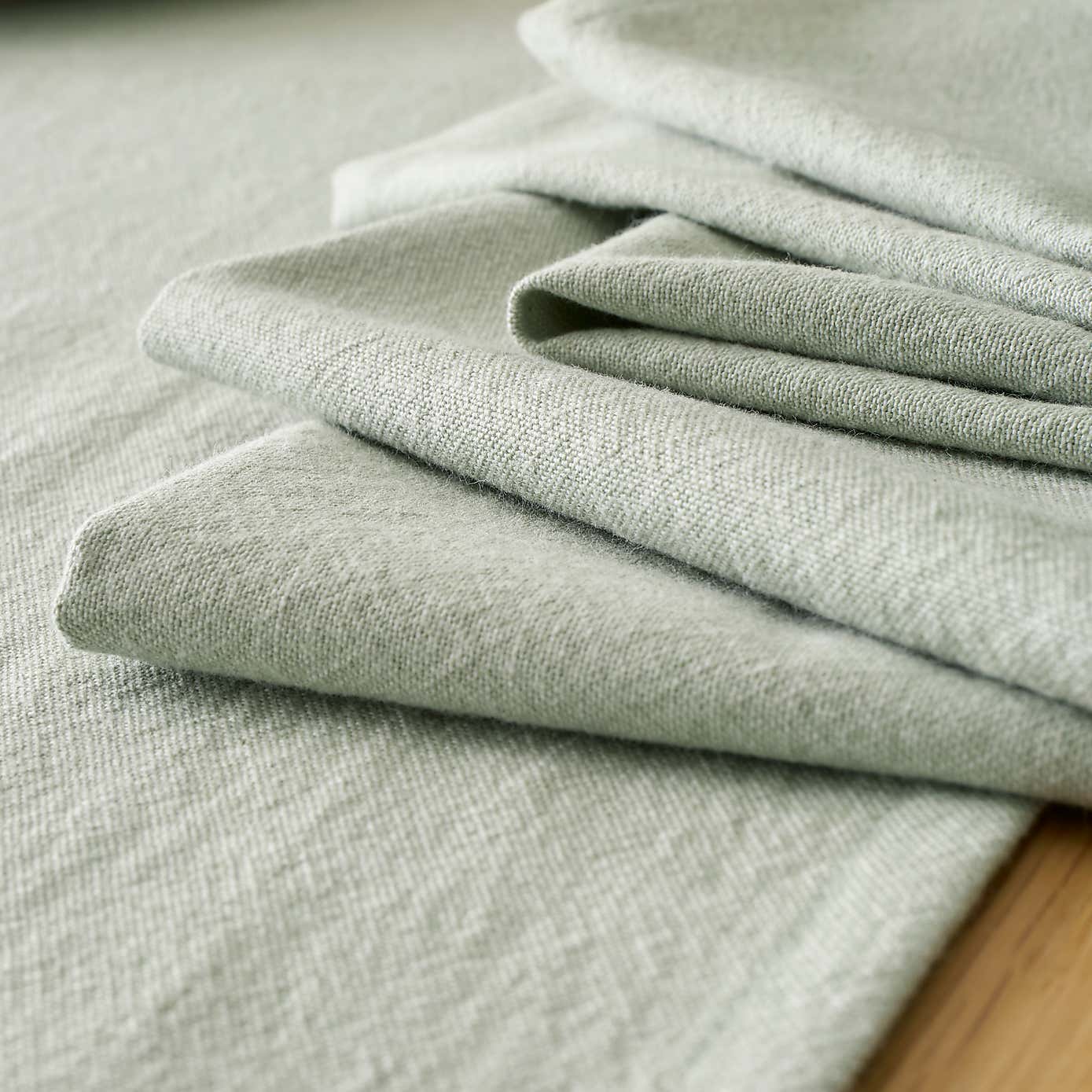 Carousel zoom image position 2 of 4