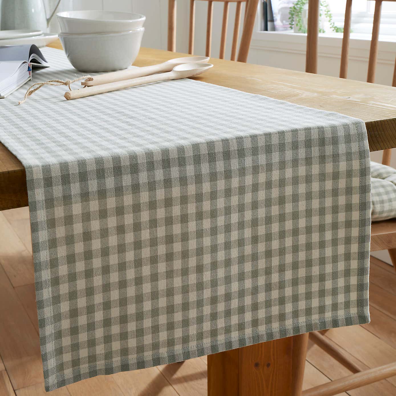 Carousel zoom image position 2 of 4