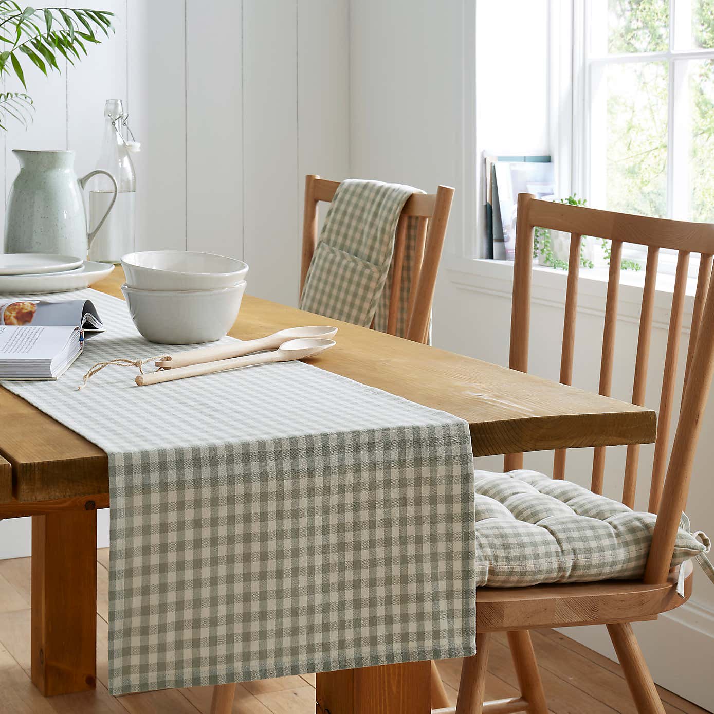 Carousel zoom image position 4 of 4