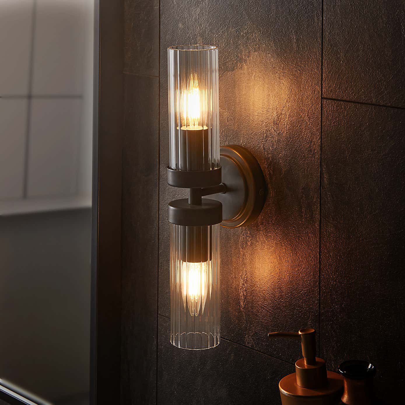 Carousel zoom image position 2 of 6