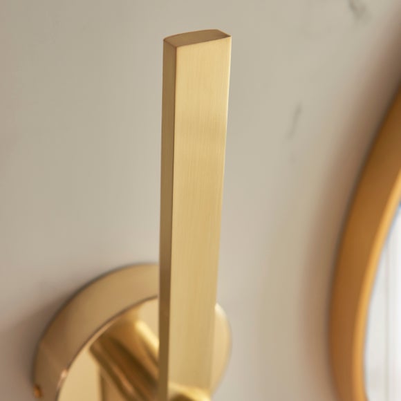 Carousel navigation image position 3 of 5