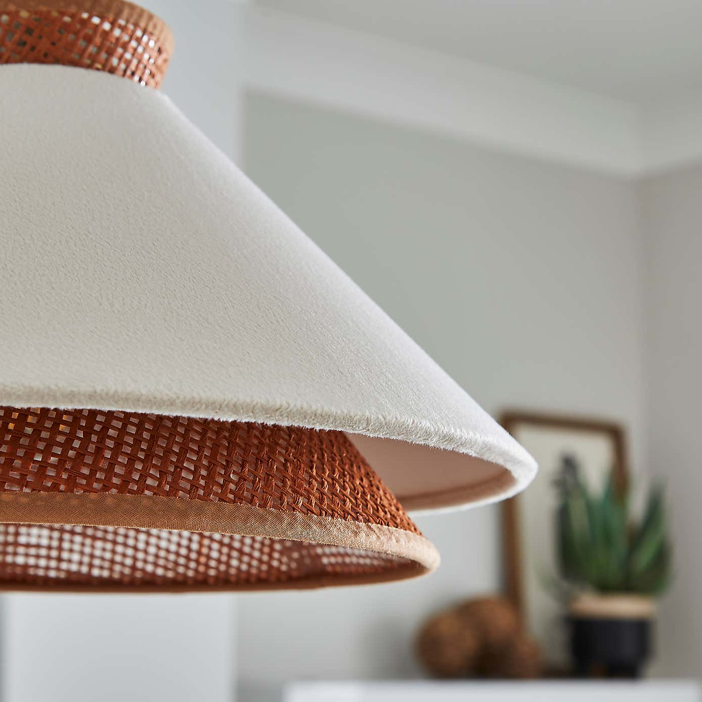 Carousel zoom image position 3 of 4