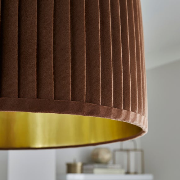 Carousel navigation image position 3 of 4