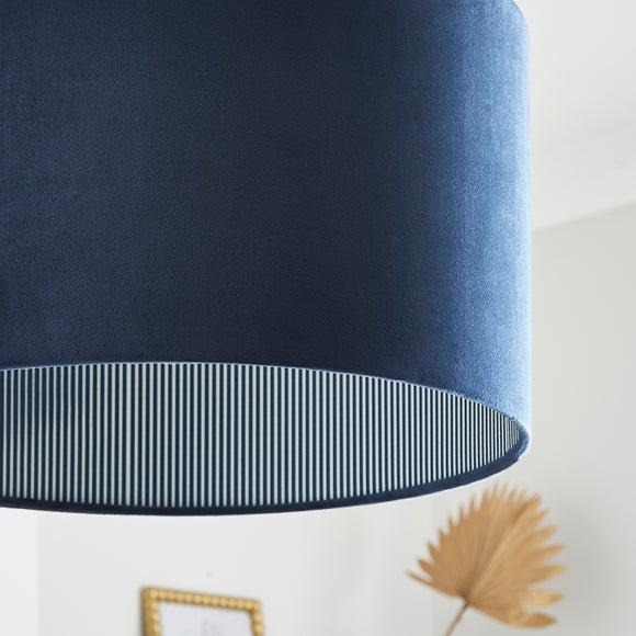 Carousel navigation image position 4 of 5