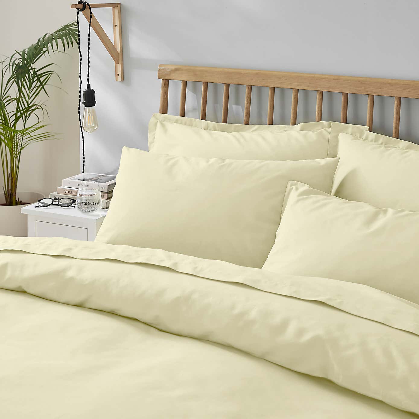 Carousel zoom image position 2 of 3