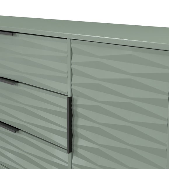 Carousel navigation image position 5 of 8