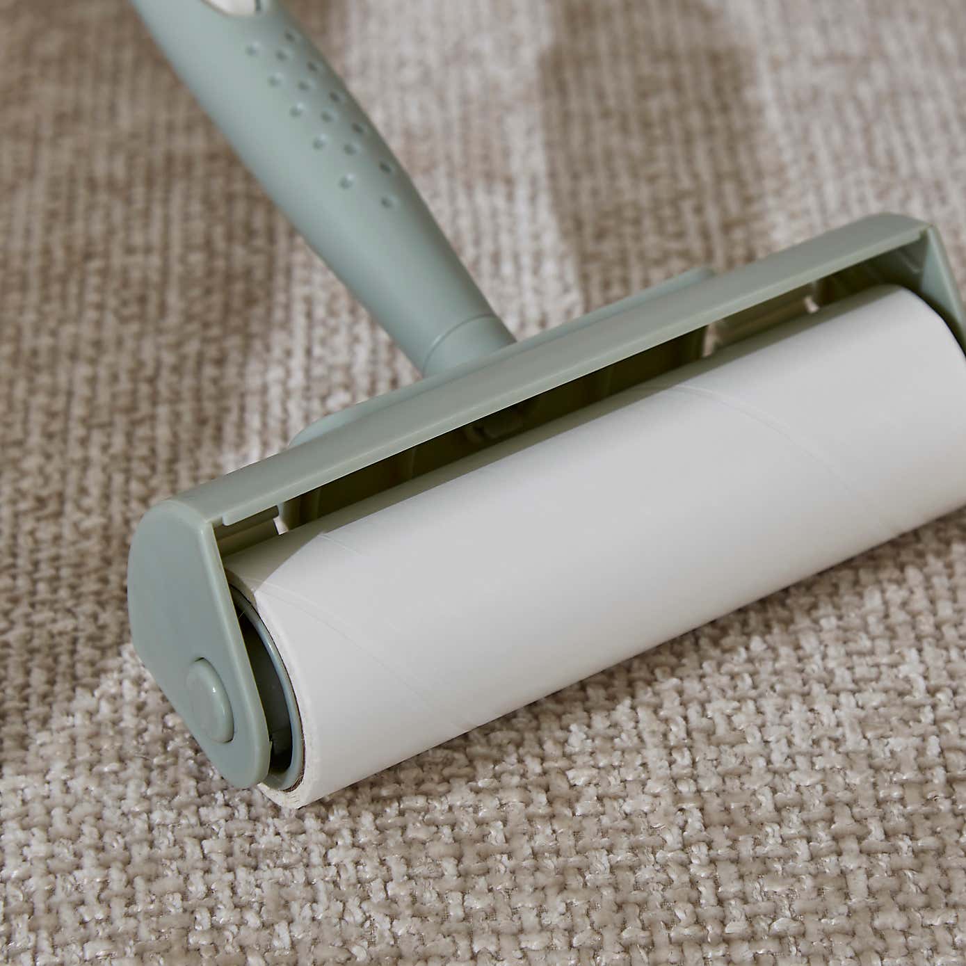 Carousel zoom image position 2 of 3