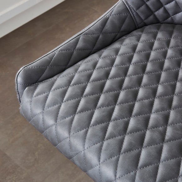 Carousel navigation image position 3 of 6