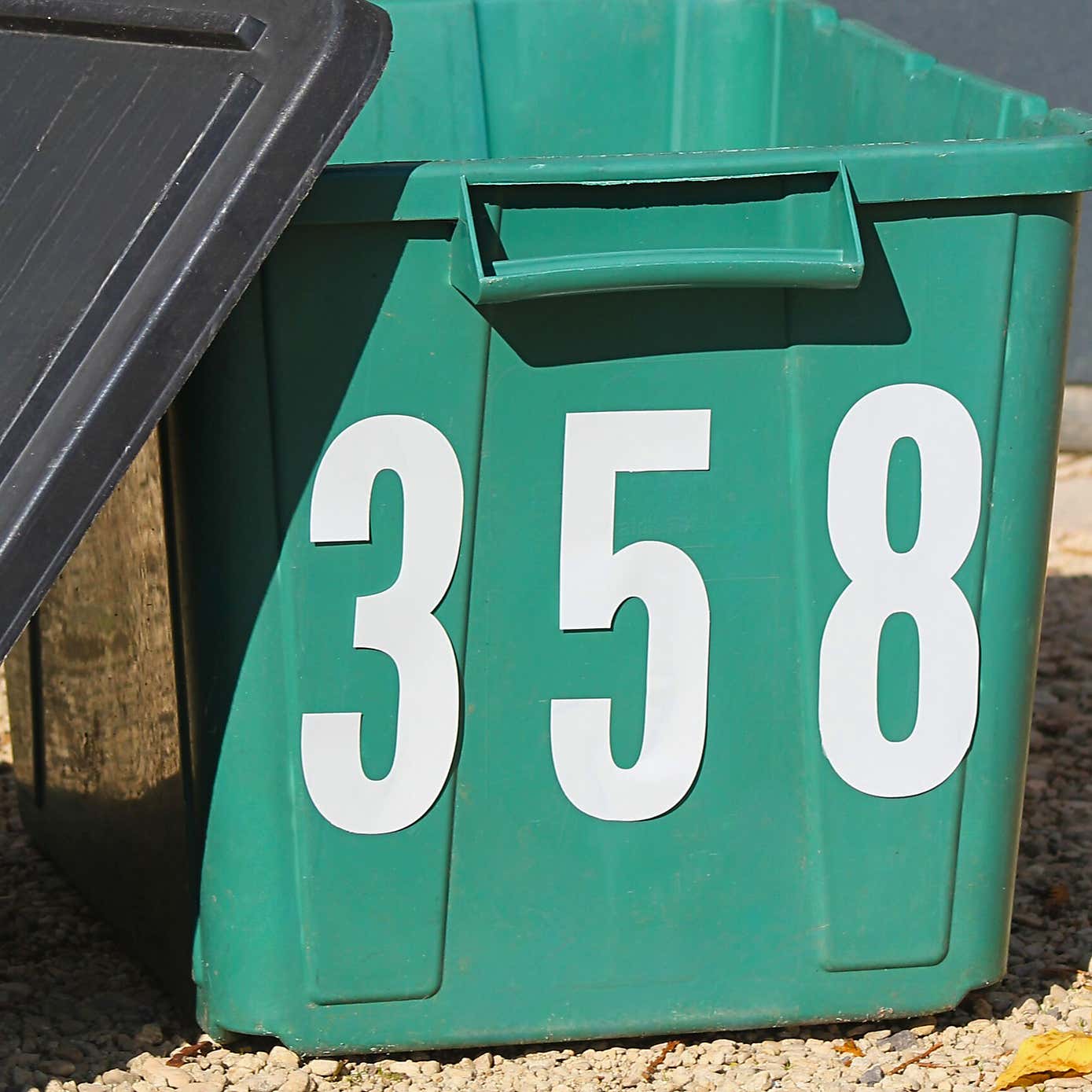 Carousel zoom image position 1 of 2