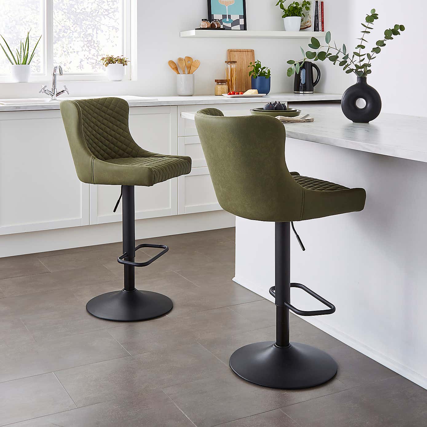 Carousel zoom image position 2 of 6