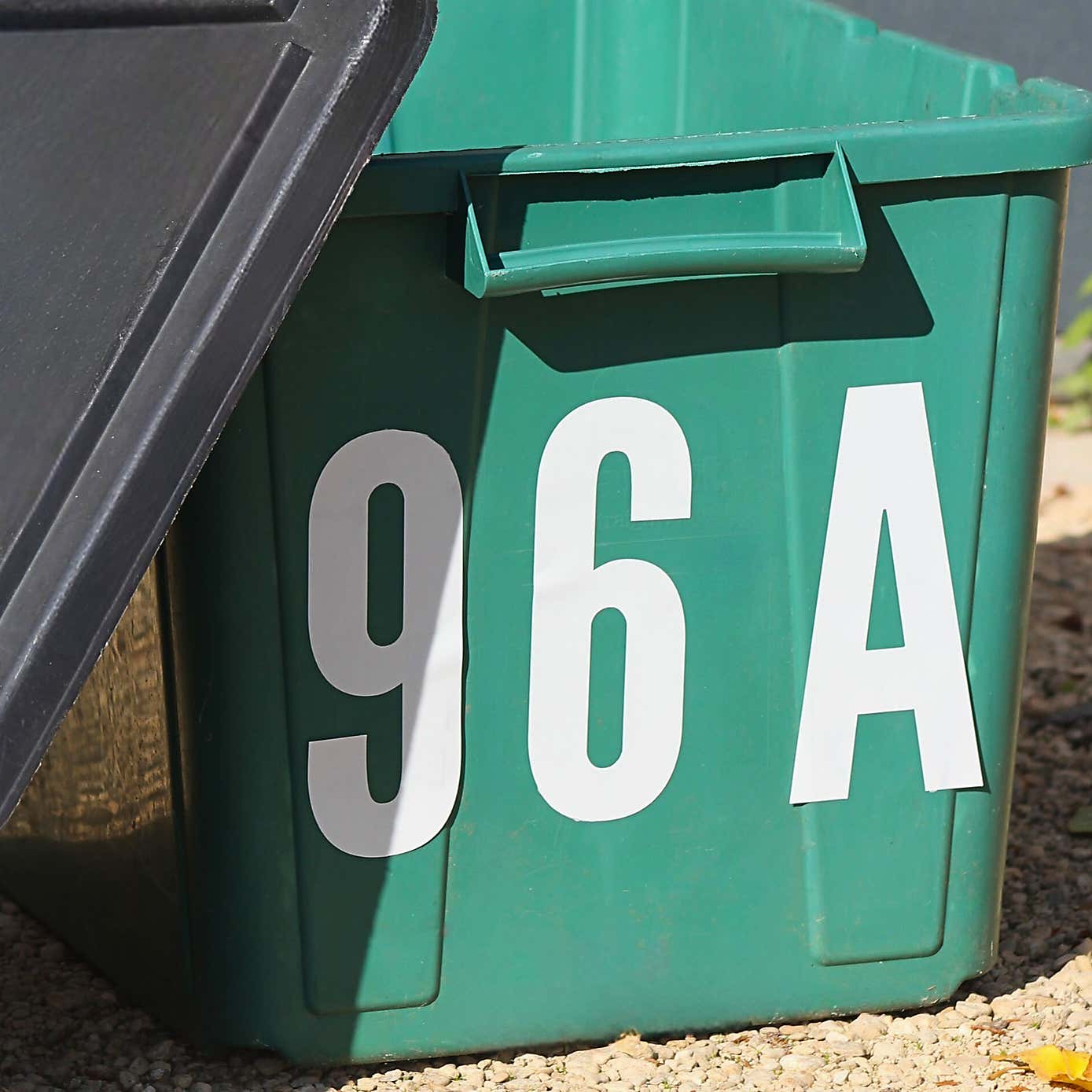 Carousel zoom image position 1 of 2