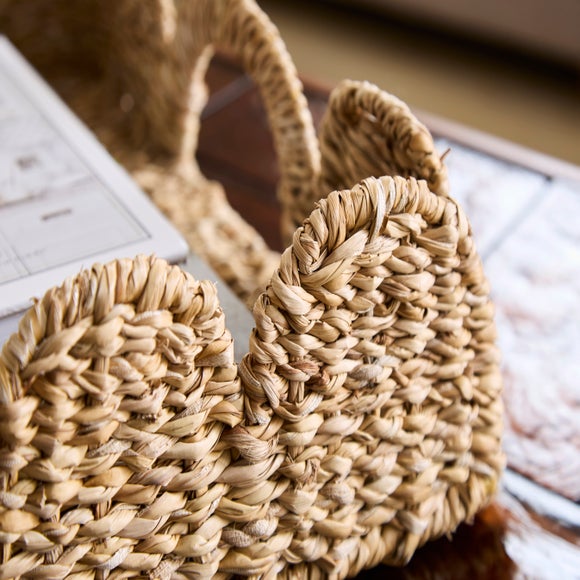 Carousel navigation image position 2 of 3