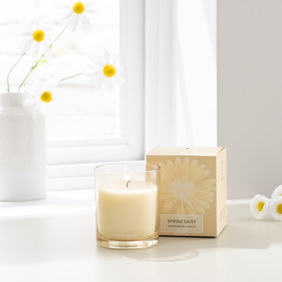 Springtime Daisy Candle