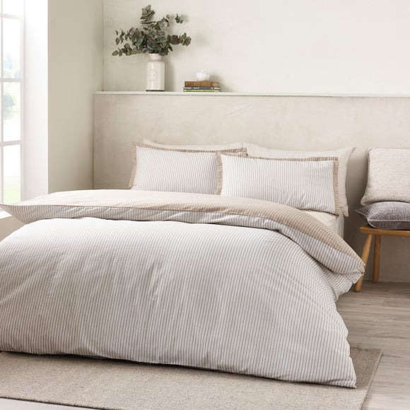 Catherine Lansfield Oxford Pinstripe Polycotton Duvet Cover & Pillowcase Set
