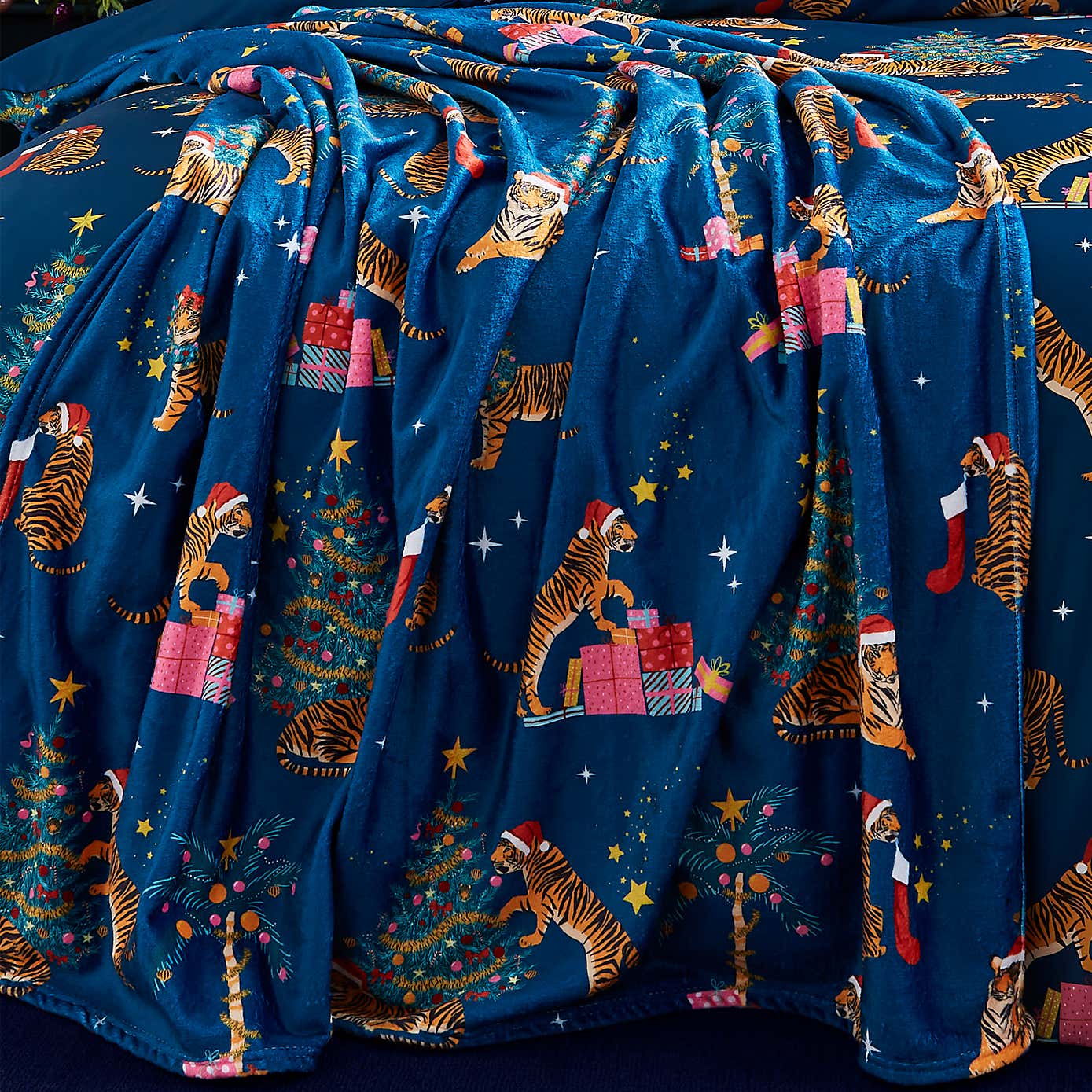 Carousel zoom image position 5 of 6