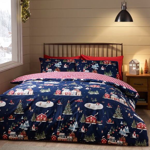 Catherine Lansfield Christmas Ski Village Polycotton Duvet Cover & Pillowcase Set