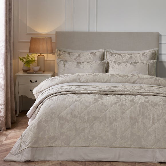 View Catherine Lansfield Opulent Jacquard Bedspread View Catherine Lansfield Opulent Jacquard Bedspread