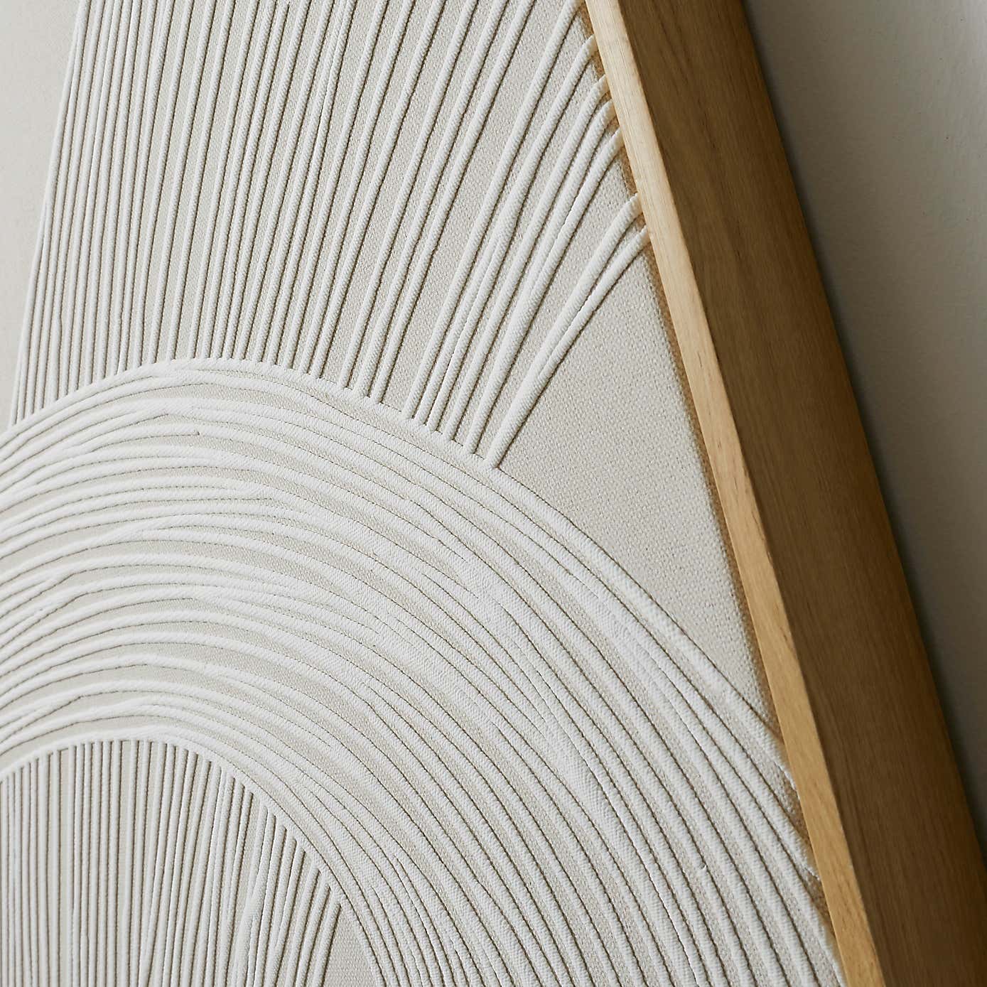 Carousel zoom image position 2 of 3