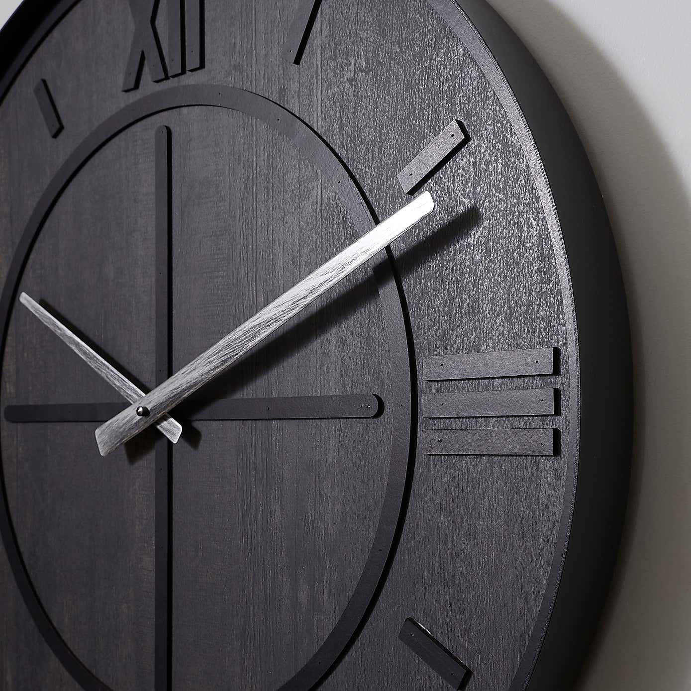 Carousel zoom image position 2 of 3