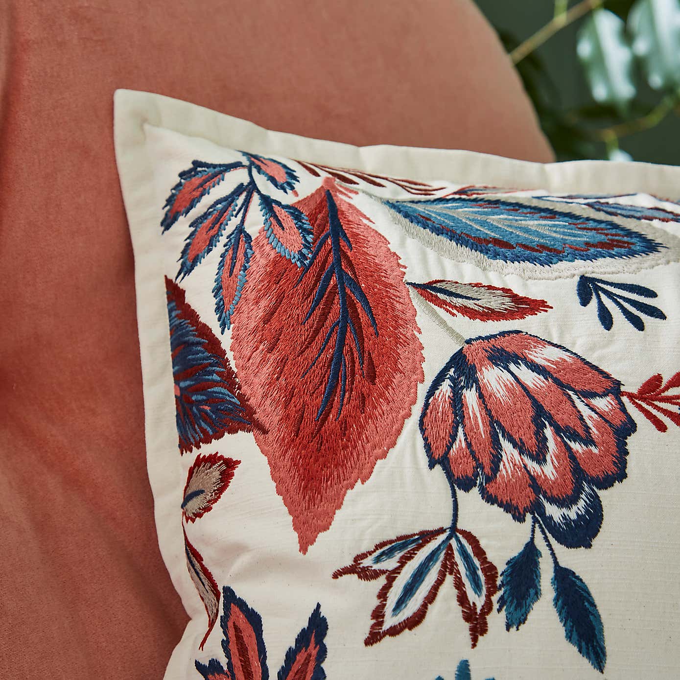 Carousel zoom image position 4 of 4