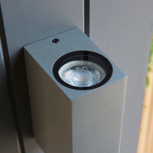 Carousel navigation image position 4 of 6