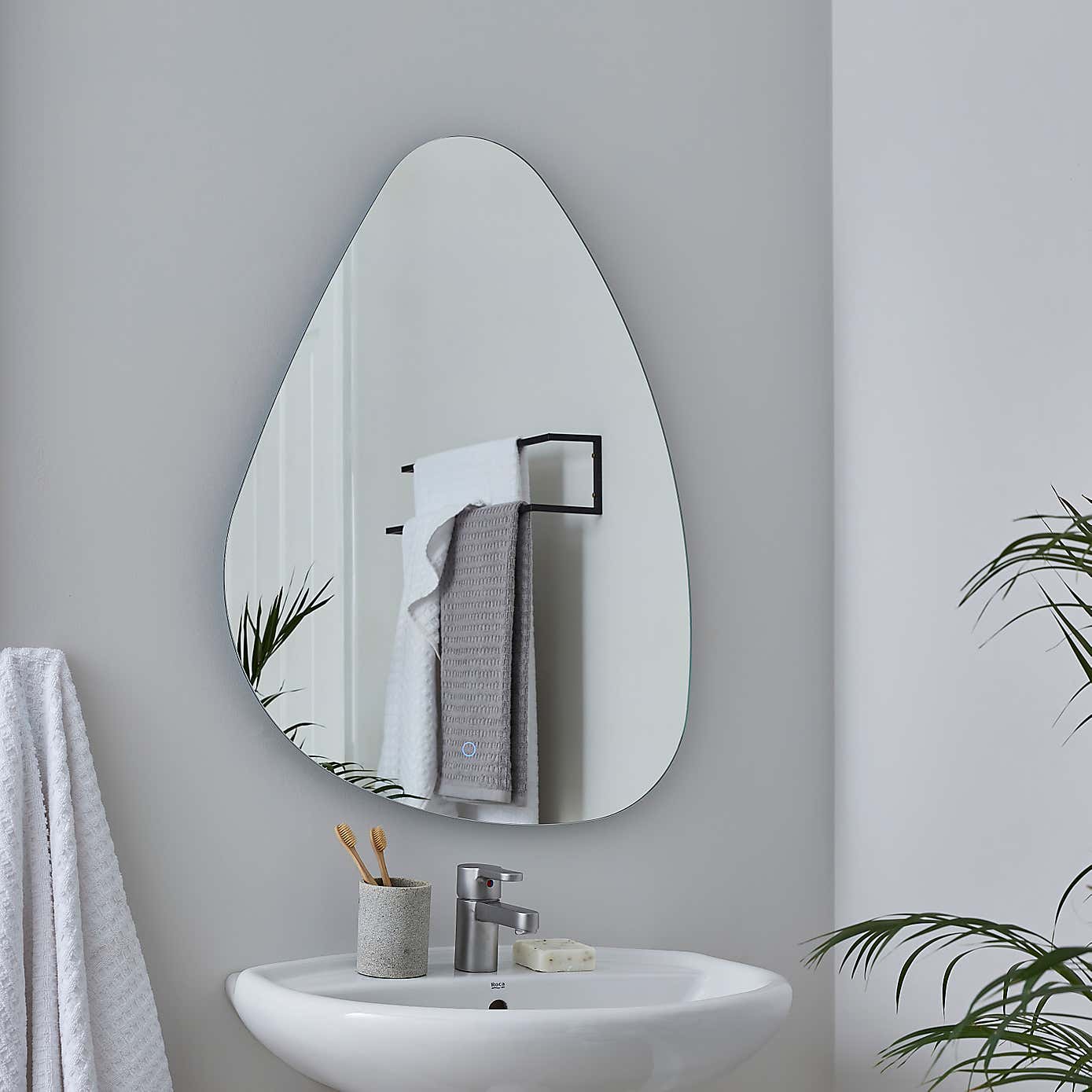 Carousel zoom image position 3 of 5