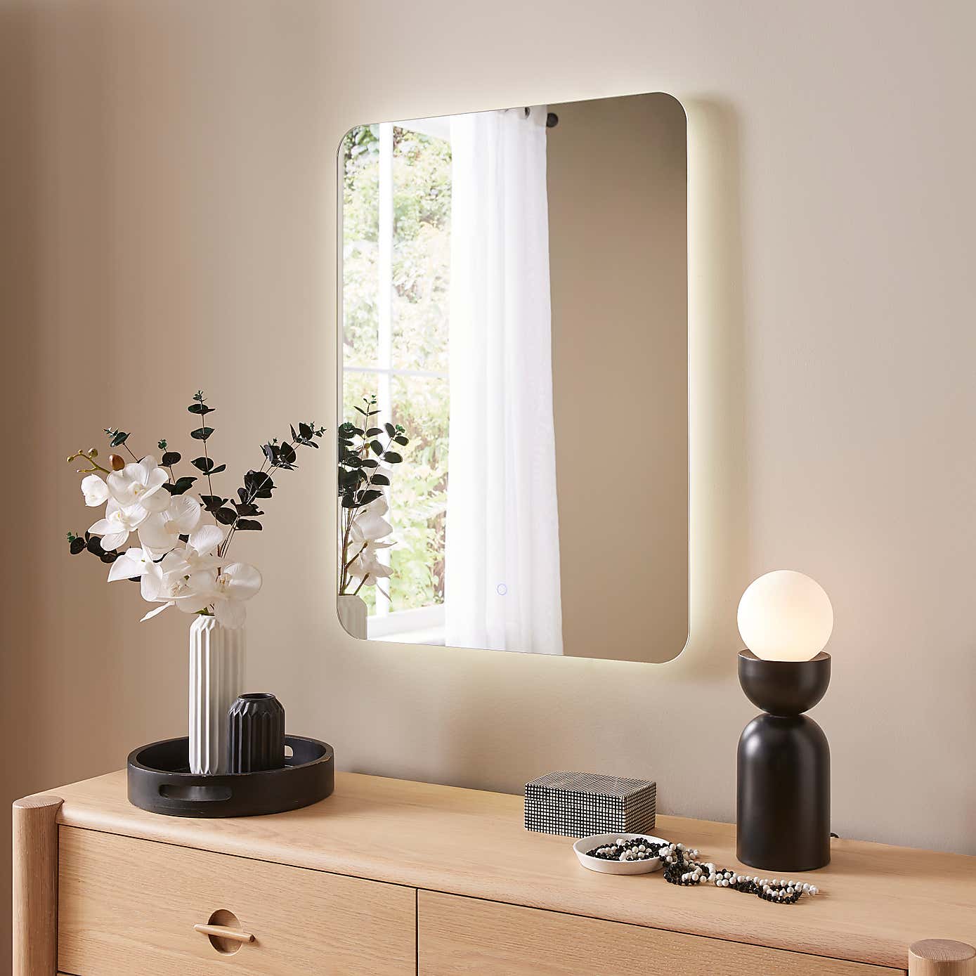 Carousel zoom image position 1 of 3