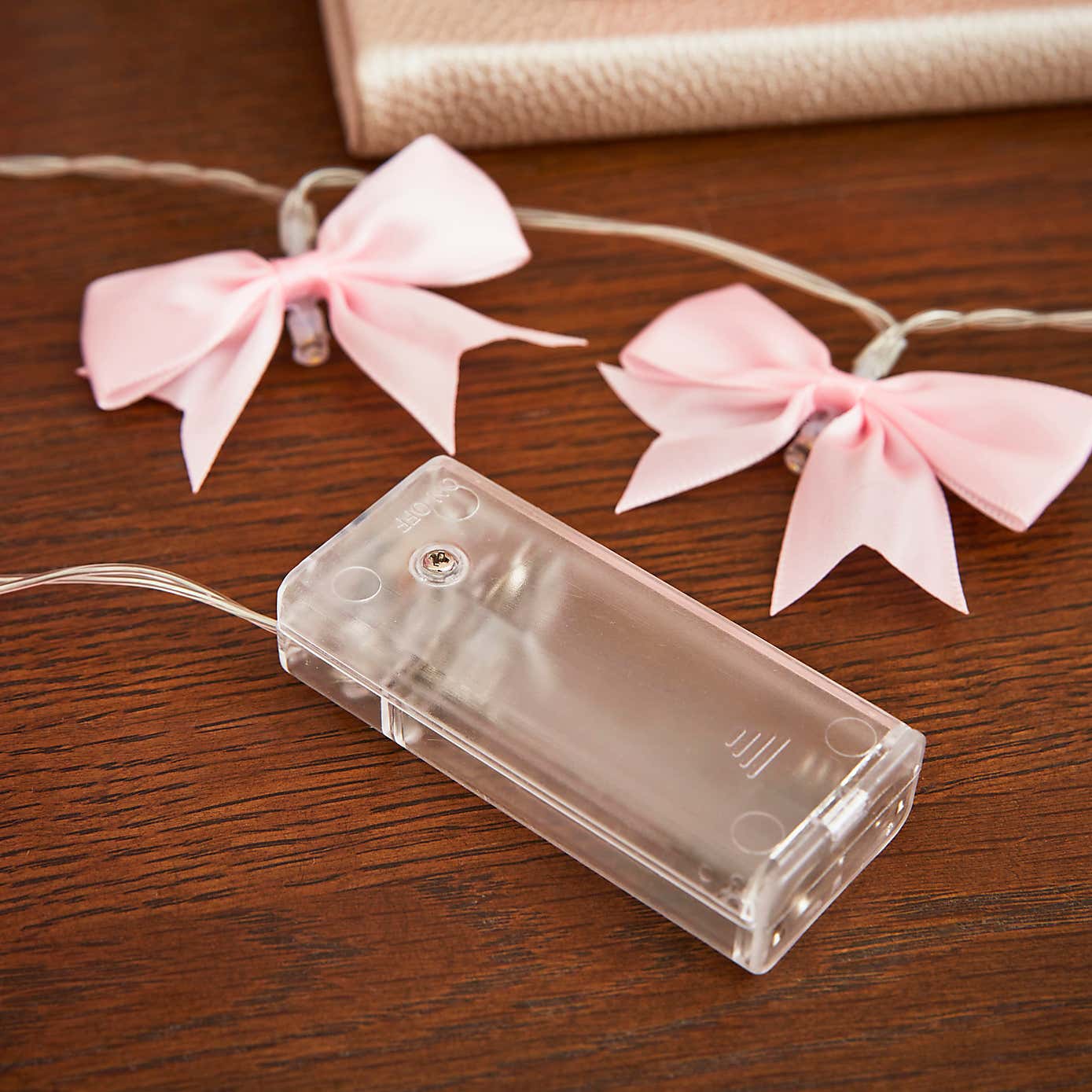 Carousel zoom image position 3 of 4