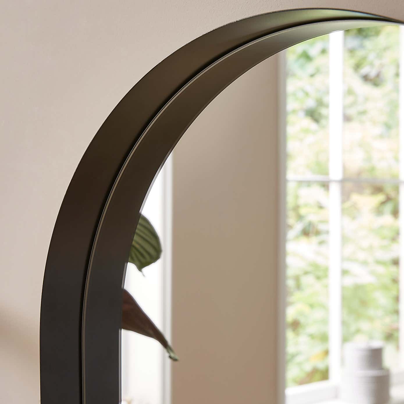 Carousel zoom image position 3 of 3