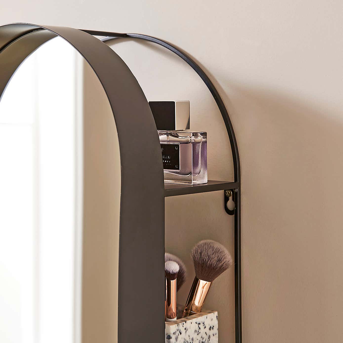 Carousel zoom image position 3 of 3