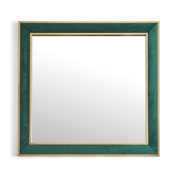 Carousel navigation image position 3 of 3