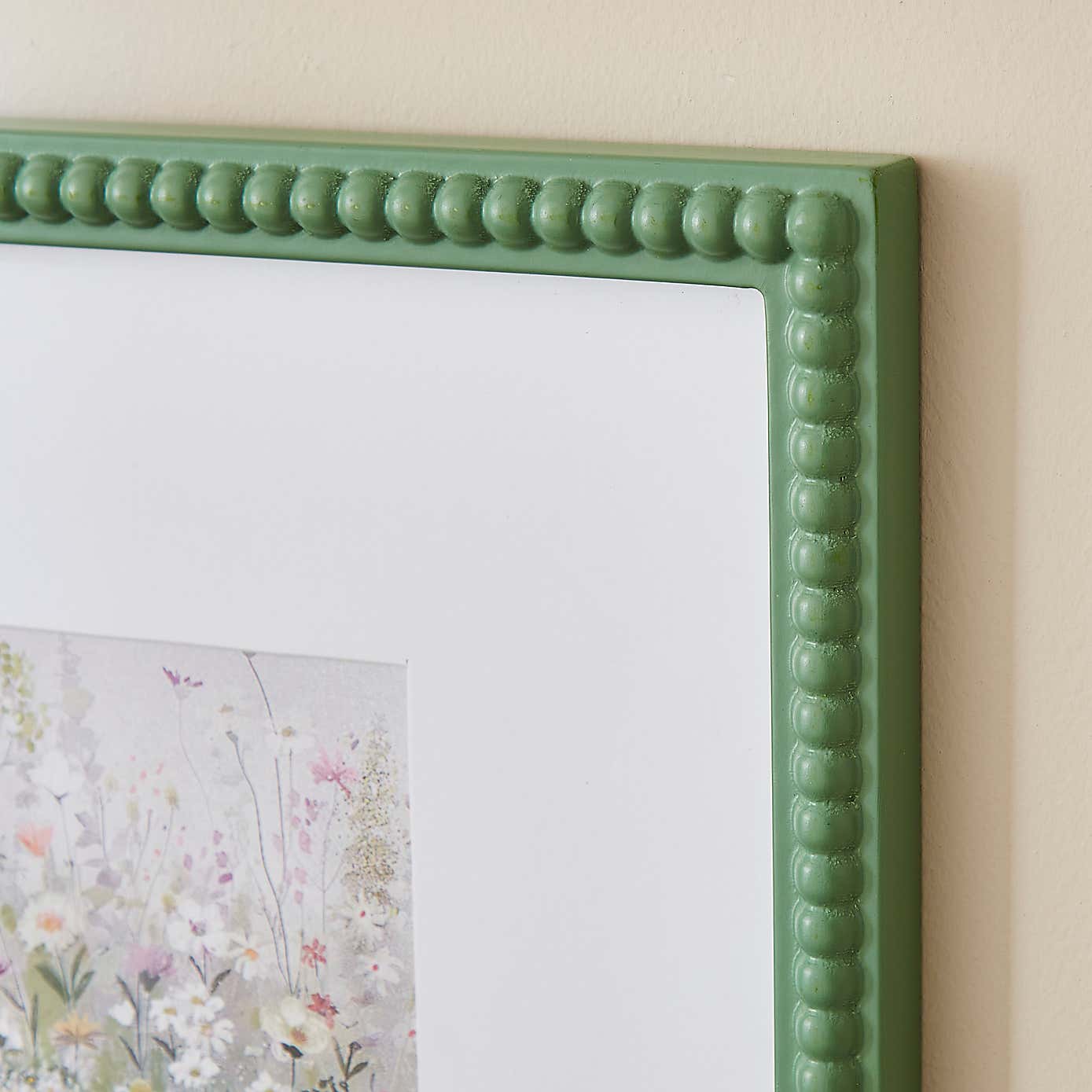 Carousel zoom image position 2 of 3