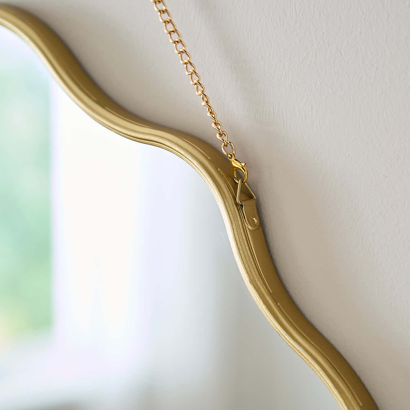 Carousel zoom image position 2 of 3