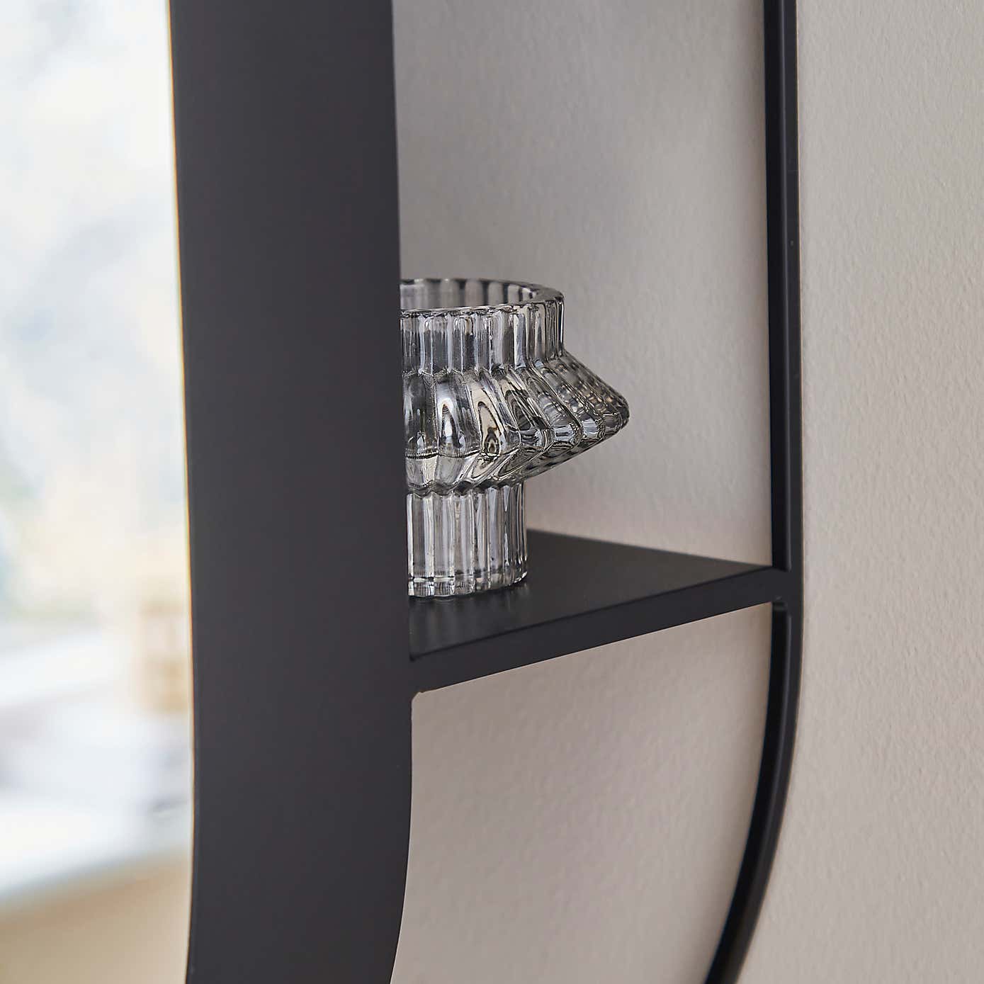 Carousel zoom image position 2 of 3