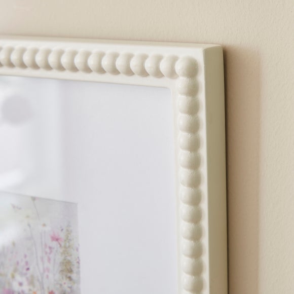 Carousel zoom image position 2 of 3