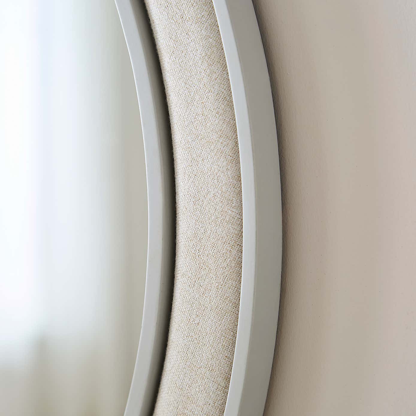 Carousel zoom image position 2 of 3