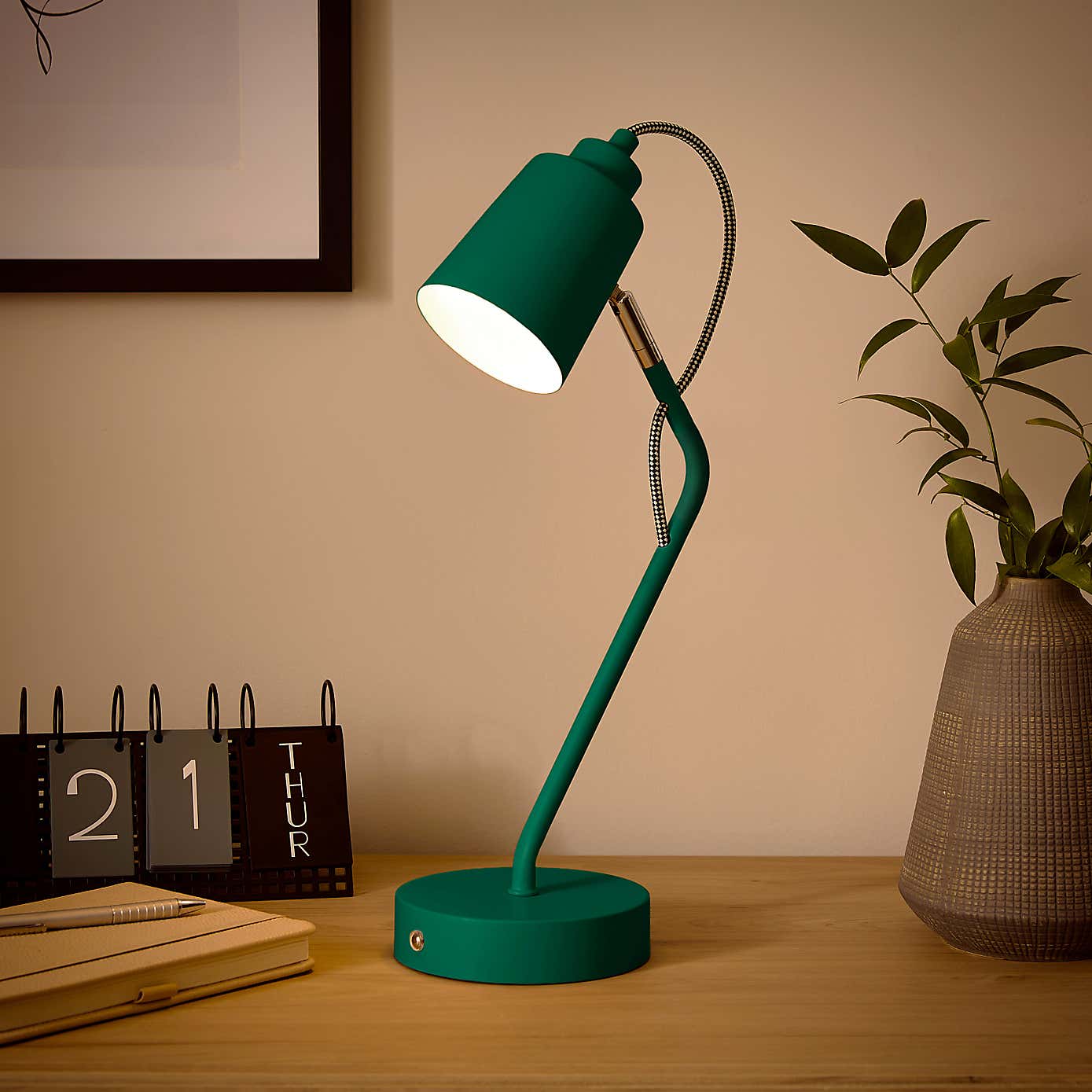 Carousel zoom image position 2 of 8