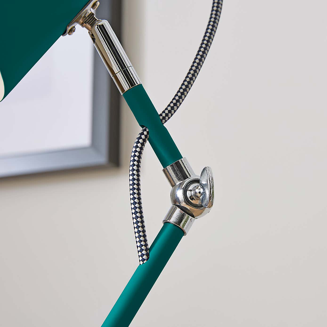 Carousel zoom image position 6 of 8