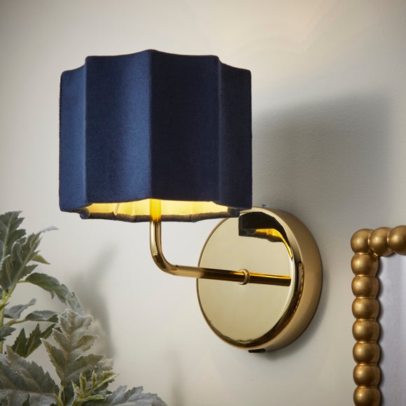 Carousel navigation image position 2 of 8