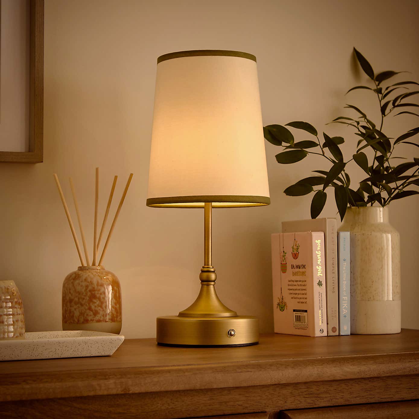 Carousel zoom image position 2 of 8