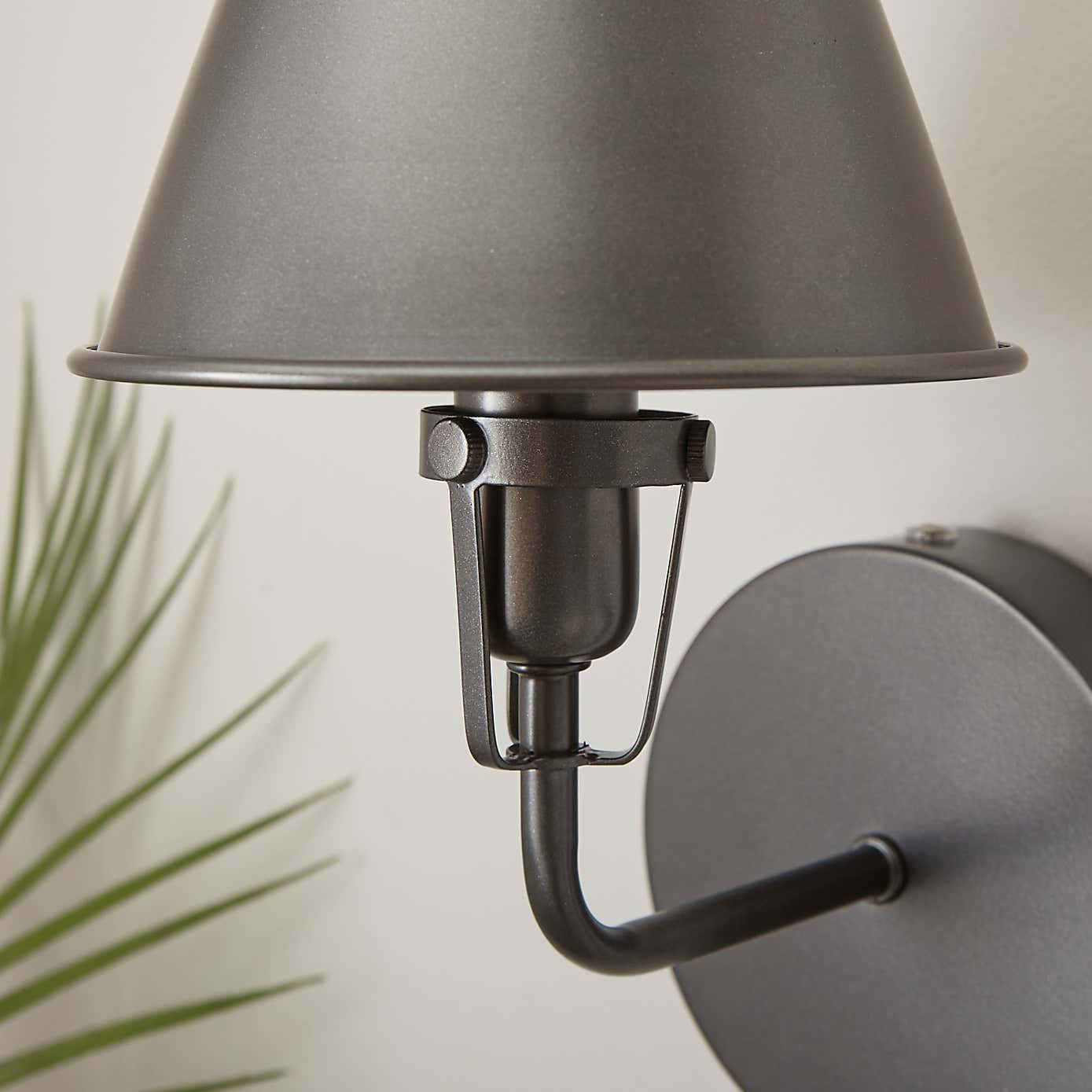 Carousel zoom image position 6 of 8