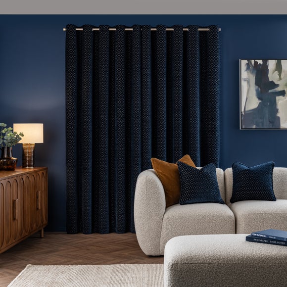 Carousel navigation image position 4 of 6