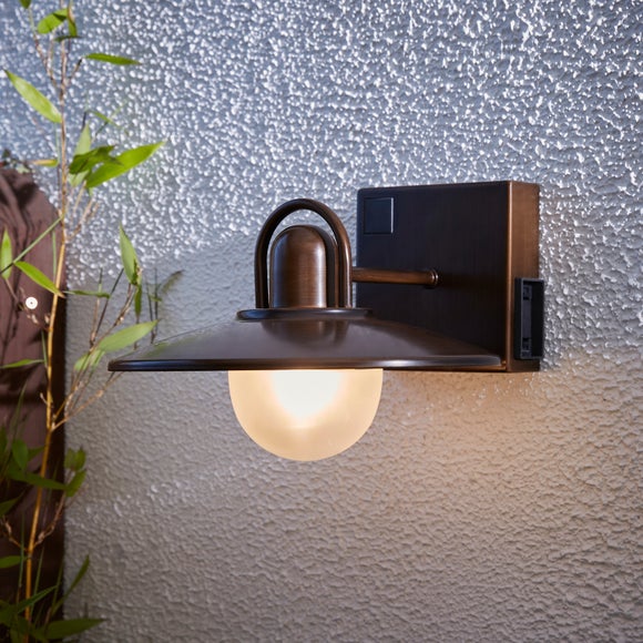 Carousel navigation image position 2 of 7