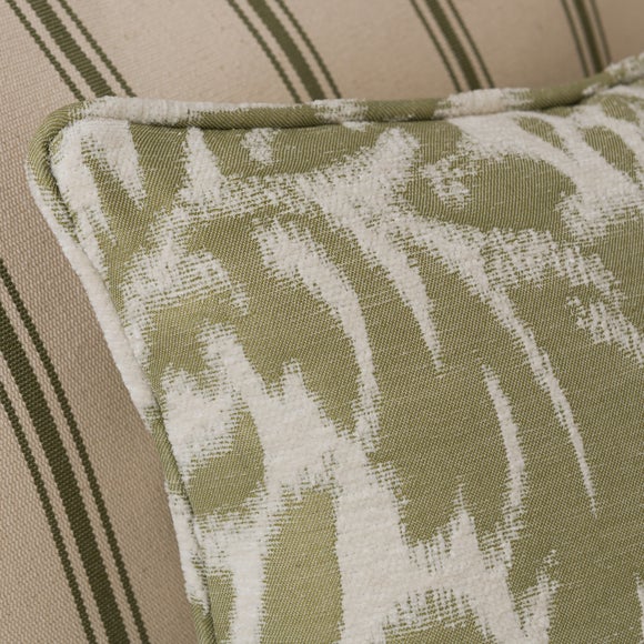 Carousel navigation image position 2 of 3